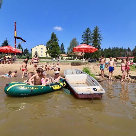 Rekreacni Areal Zbraslavice Hotell Exteriör bild